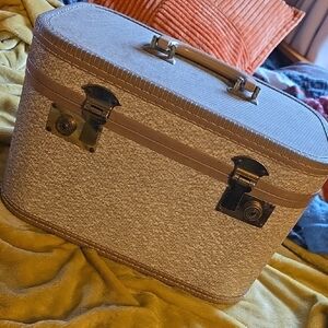 Elegant Tan Vintage Storage Box/Carry